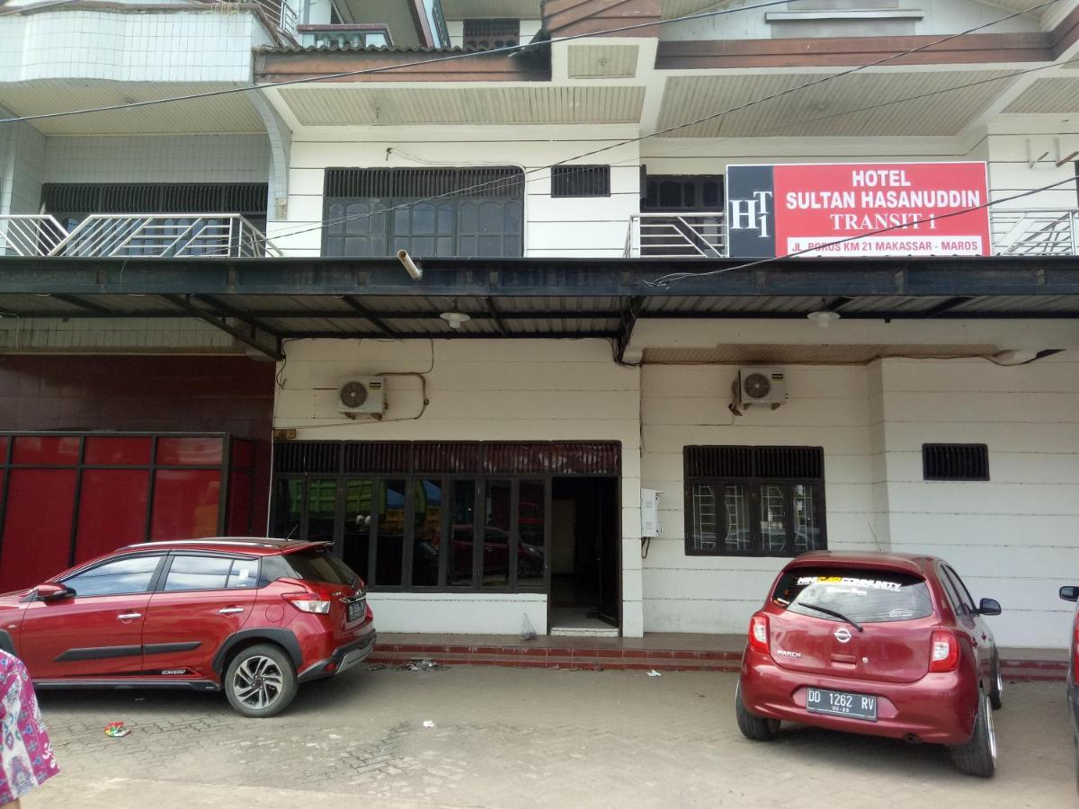 Hotel Transit 1 Makassar Redpartner Exterior photo